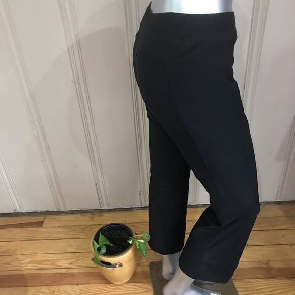 L.L. Bean Pull on Polyester Black Pants with Zipped Pocket Women's Size Small - Picture 2 of 5